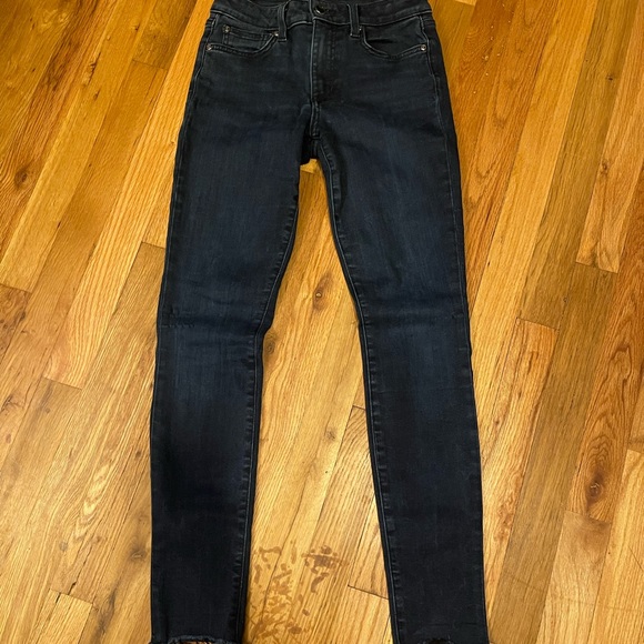 Joe’s Jeans Flawless The Icon Mid-Rise Skinny Ankle with frayed ends, Size 26 - Picture 5 of 6